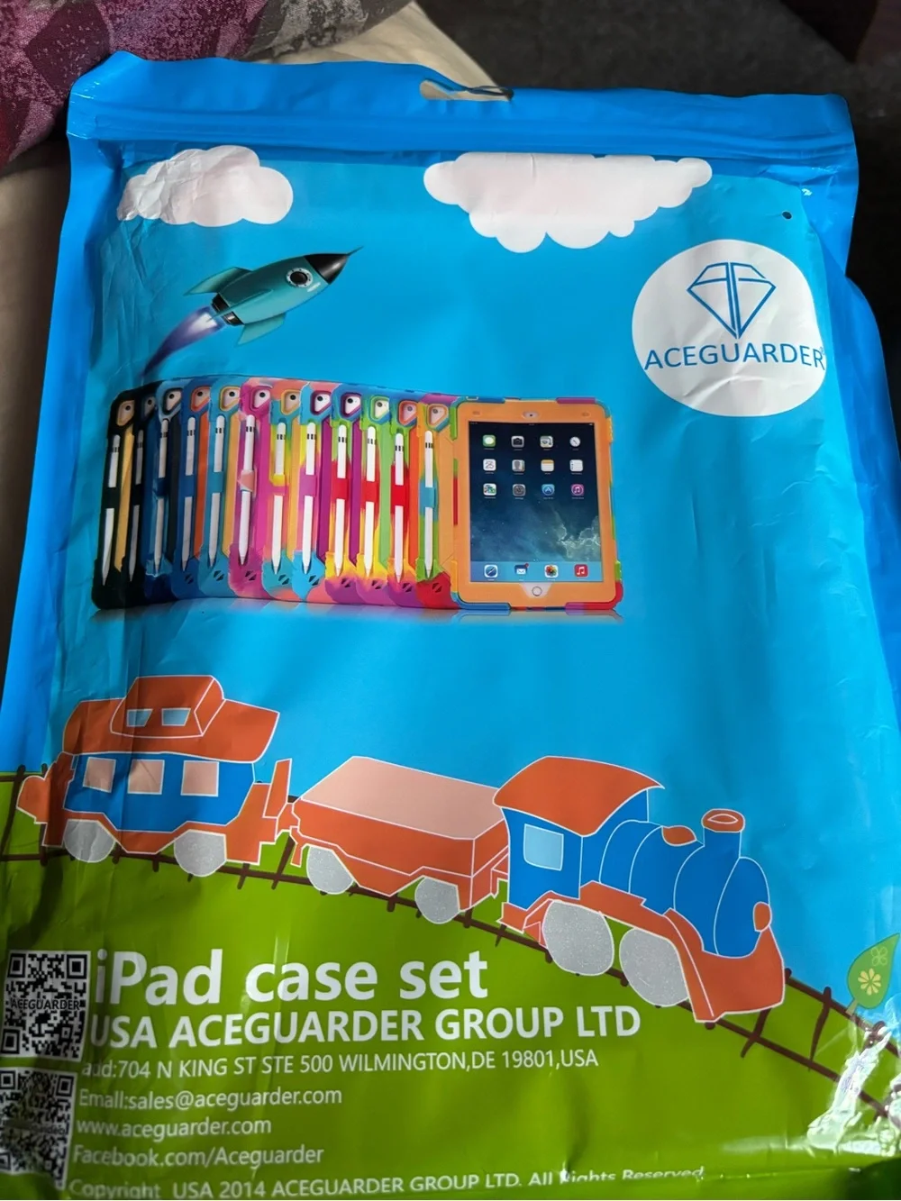 ACEGUARDER Rainbow Gradient Antibacterial Tablet Case